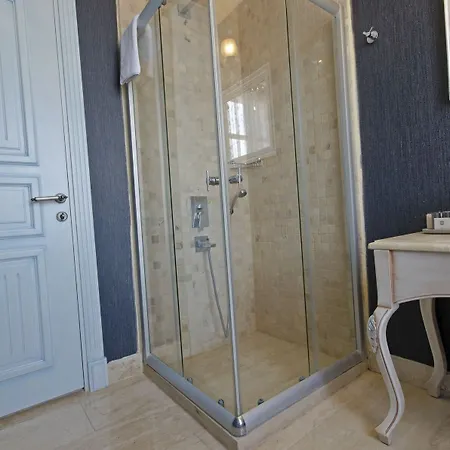 Roka Tas Hotel 2*