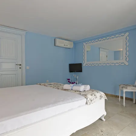 Roka Tas Hotel 2*
