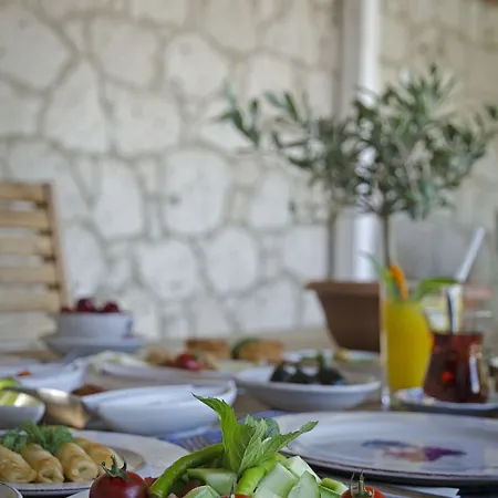 Roka Tas Hotel